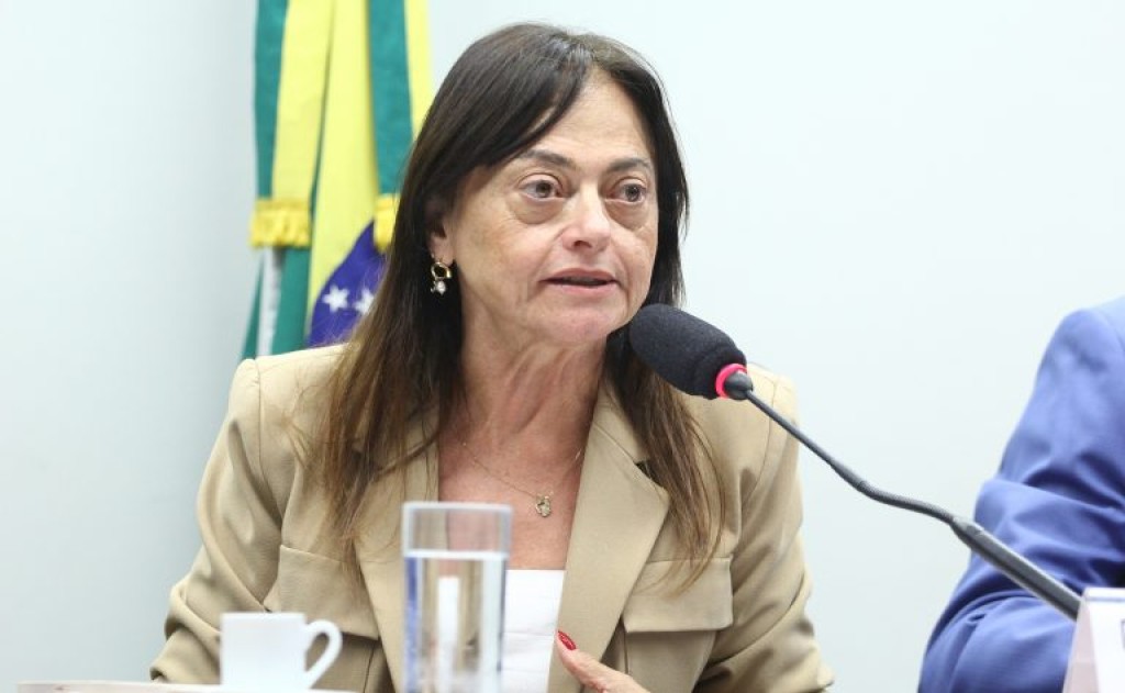 Comissão aprova uso de nome religioso em órgãos públicos federais